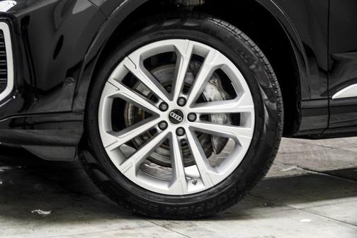 2025 Audi Q7 55 Premium Plus