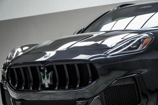 Nero Tempesta Metallic 2024 Maserati Grecale Trofeo