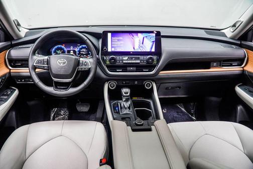 Midnight Black Metallic 2025 Toyota Grand Highlander Platinum