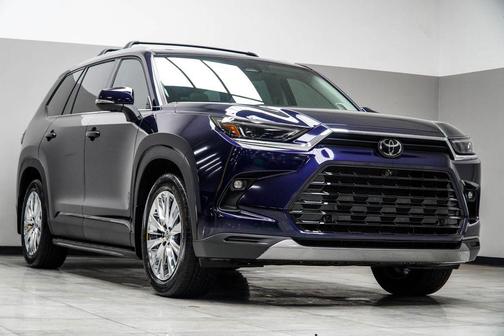 Midnight Black Metallic 2025 Toyota Grand Highlander Platinum
