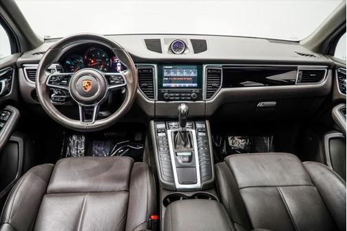 2018 Porsche Macan Base