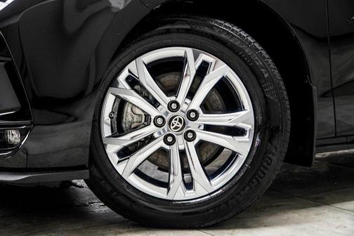 2023 Toyota Sienna XSE 7 Passenger