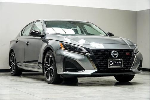 2024 Nissan Altima SR FWD
