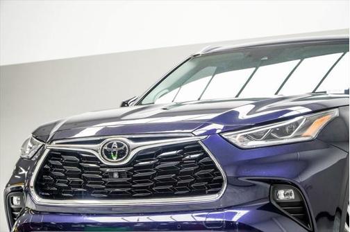 2022 Toyota Highlander Platinum