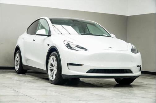 2023 Tesla Model Y Long Range Dual Motor All-Wheel Drive