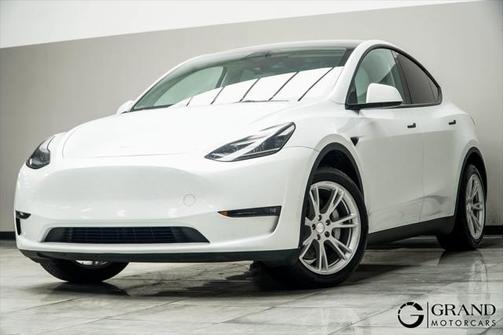 2023 Tesla Model Y Long Range Dual Motor All-Wheel Drive