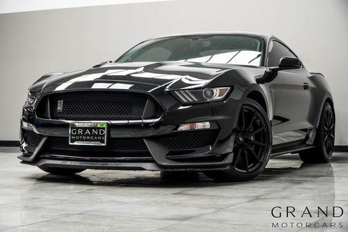 2017 Ford Shelby GT350 Base