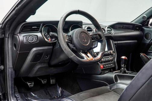 2017 Ford Shelby GT350 Base