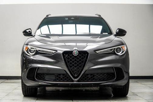 2022 Alfa Romeo Stelvio Quadrifoglio