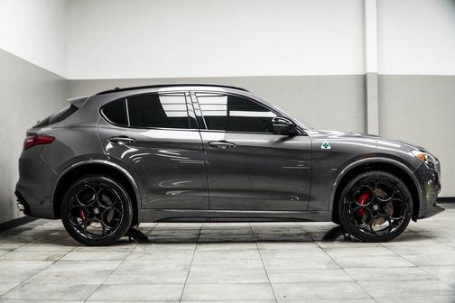 2022 Alfa Romeo Stelvio Quadrifoglio
