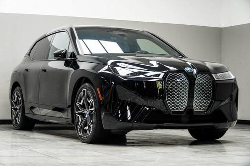 2023 BMW iX M60