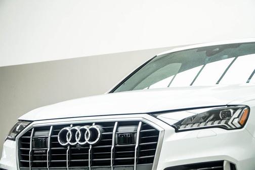 2023 Audi Q7 55 Premium