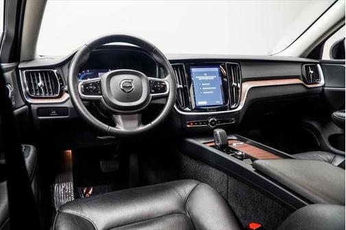 2024 Volvo S60 B5 Plus Dark Theme