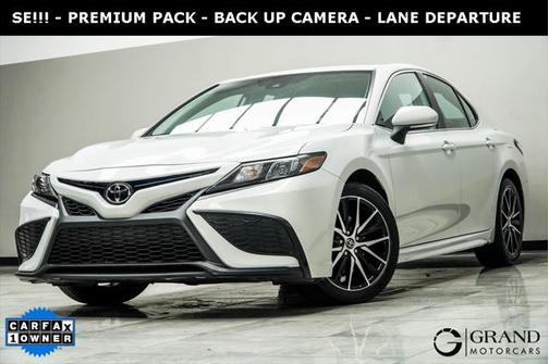 2023 Toyota Camry SE