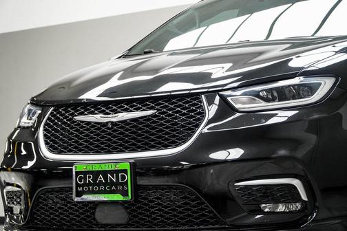 2022 Chrysler Pacifica L