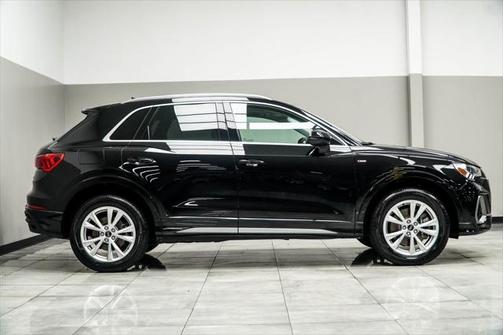 2023 Audi Q3 S line Premium