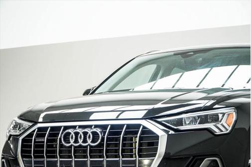 2023 Audi Q3 S line Premium