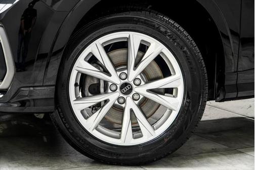 2023 Audi Q3 S line Premium