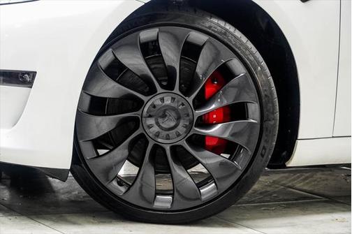 2023 Tesla Model 3 Performance