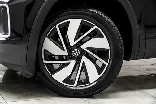 2024 Volkswagen Atlas 2.0T SE w/Technology 4MOTION