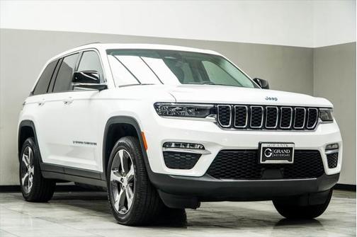 2022 Jeep Grand Cherokee 4xe Base