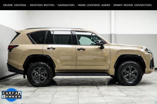 2025 Lexus LX 700h Overtrail