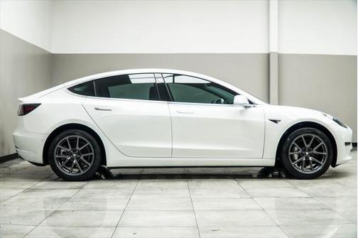 2020 Tesla Model 3 Standard Range