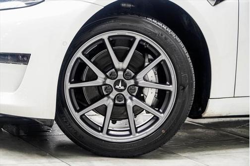 2020 Tesla Model 3 Standard Range