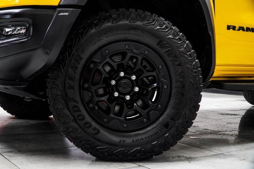 Diamond Black Crystal Pearlcoat 2023 RAM 1500 TRX