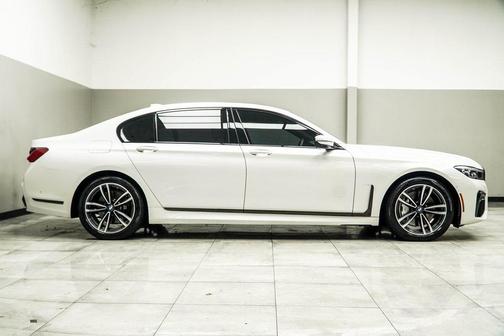 2020 BMW 745e xDrive iPerformance