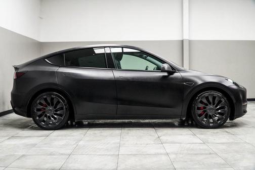 2022 Tesla Model Y Performance Dual Motor All-Wheel Drive