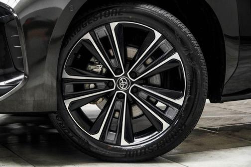 2024 Toyota bZ4X Limited