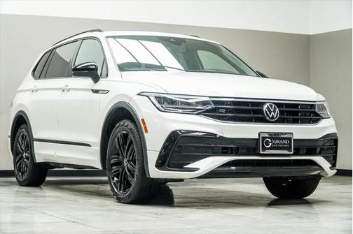 2022 Volkswagen Tiguan 2.0T SE R-Line Black 4MOTION