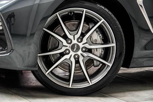 2019 Genesis G70 3.3T Design