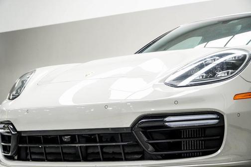 2020 Porsche Panamera GTS
