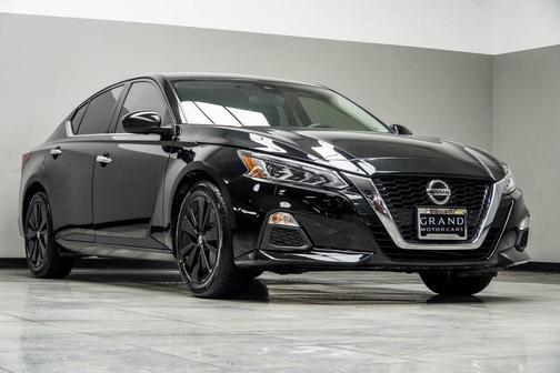 2022 Nissan Altima 2.5 SV