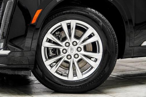 2021 Cadillac XT6 Luxury FWD