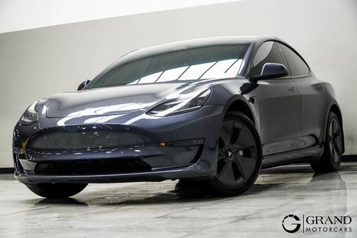 2022 Tesla Model 3 Standard Range