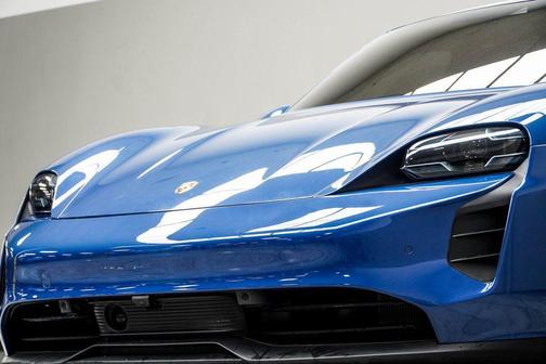 2022 Porsche Taycan GTS