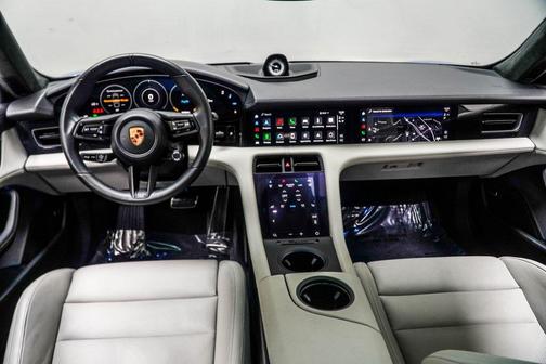 2022 Porsche Taycan GTS