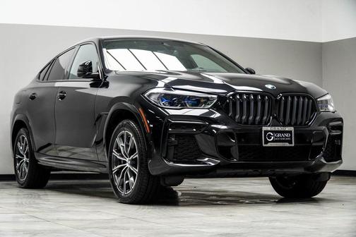 2022 BMW X6 M50i