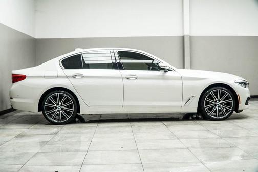 2017 BMW 540 540i