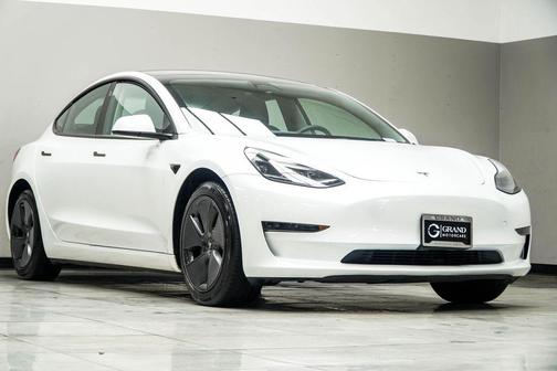 2023 Tesla Model 3 Standard Range