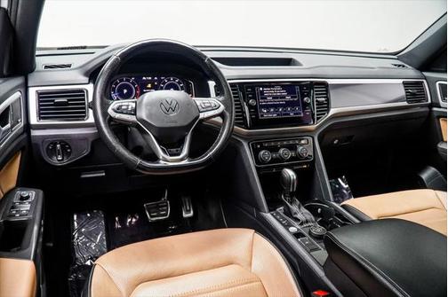 2022 Volkswagen Atlas Cross Sport 3.6L V6 SEL Premium R-Line