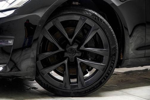 2021 Tesla Model S Plaid