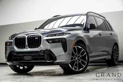 2023 BMW X7 M60i