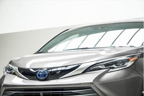 2022 Toyota Sienna Platinum 7 Passenger