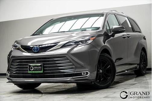 2022 Toyota Sienna Platinum 7 Passenger