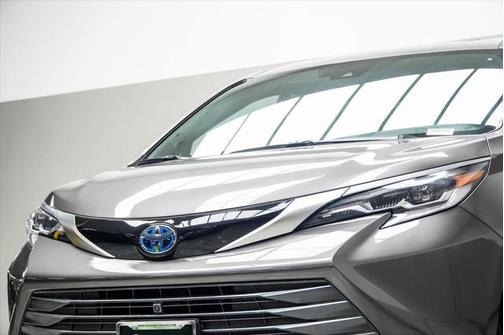2022 Toyota Sienna Platinum 7 Passenger