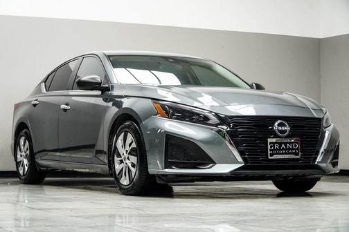 2024 Nissan Altima S FWD